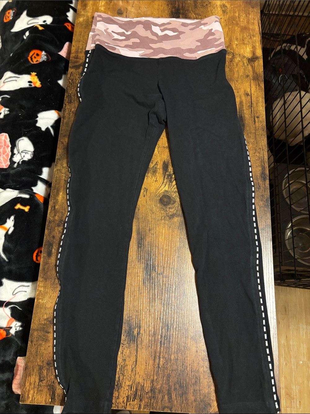 PINK Victoria's Secret Black Leggings with Pink Camo Waistband
